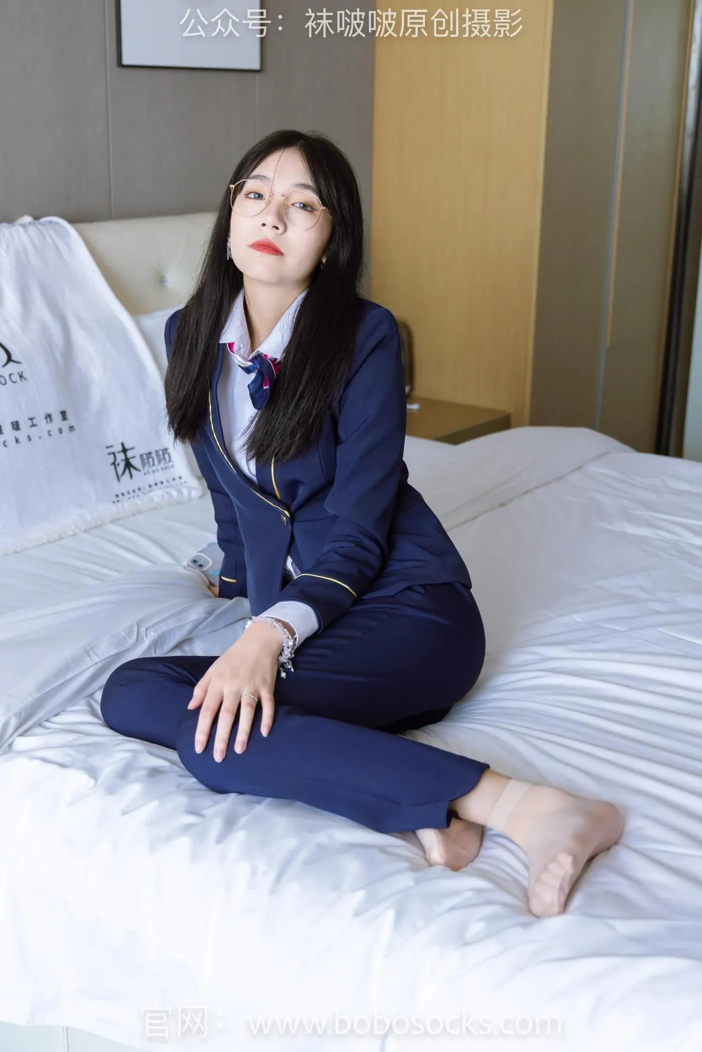 [BoBoSocks袜啵啵]NO.139 小甜豆-高跟鞋、短肉丝、空姐制服 [140P]插图6